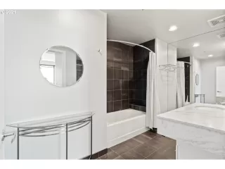 Photo #4: 21654565 Listing 