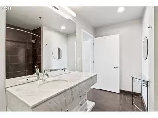 Photo #5: 21654565 Listing 