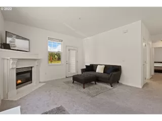 Photo #4: 21654727 Listing 