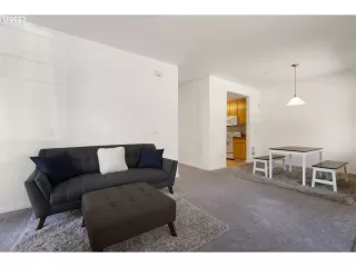 Photo #6: 21654727 Listing 