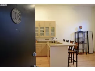 Photo #3: 21655607 Listing