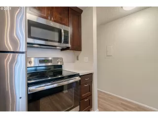 Photo #4: 21655845 Listing 