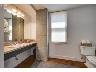 Photo #5: 21656221 Listing 