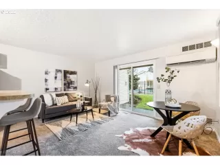 Photo #1: 21656405 Listing