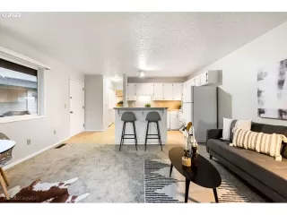 Photo #2: 21656405 Listing