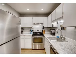 Photo #3: 21656538 Listing