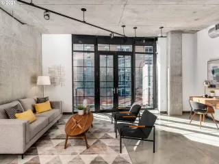 Photo #4: 21657027 Listing 