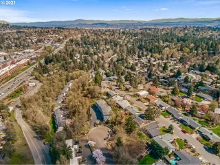 Photo #3: 21657063 Listing