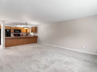 Photo #5: 21657234 Listing