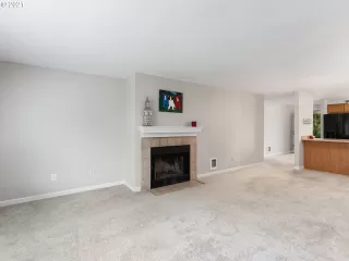 Photo #6: 21657234 Listing