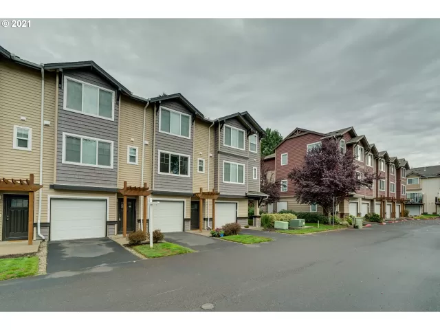 MLS: 21657287 Condo For Sale