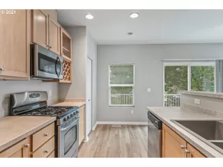 Photo #6: 21657373 Listing 