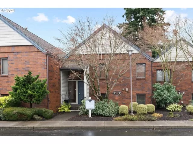 MLS: 21657648 Condo For Sale