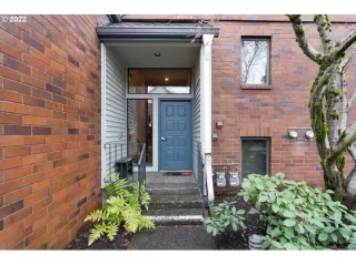 Photo #2: 21657648 Listing 