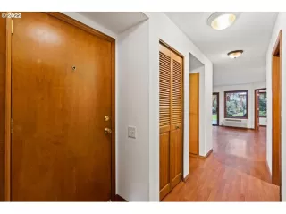 Photo #5: 21657648 Listing 
