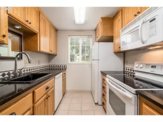 Photo #5: 21658634 Listing