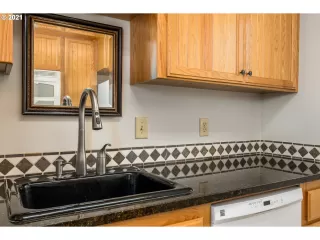 Photo #6: 21658634 Listing