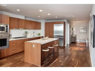 Photo #2: 21658654 Listing