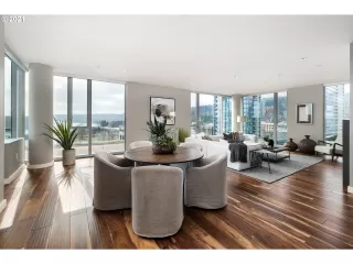 Photo #6: 21658654 Listing