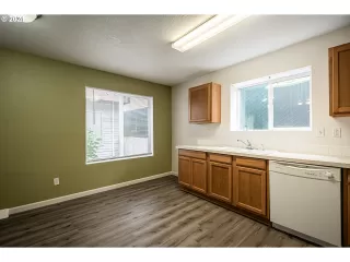 Photo #4: 21659498 Listing