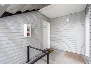 Photo #6: 21659498 Listing