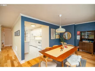 Photo #3: 21659569 Listing 