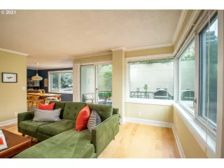 Photo #6: 21659569 Listing 