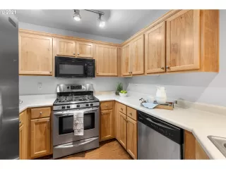 Photo #2: 21659677 Listing