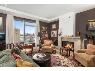 Photo #2: 21659987 Listing