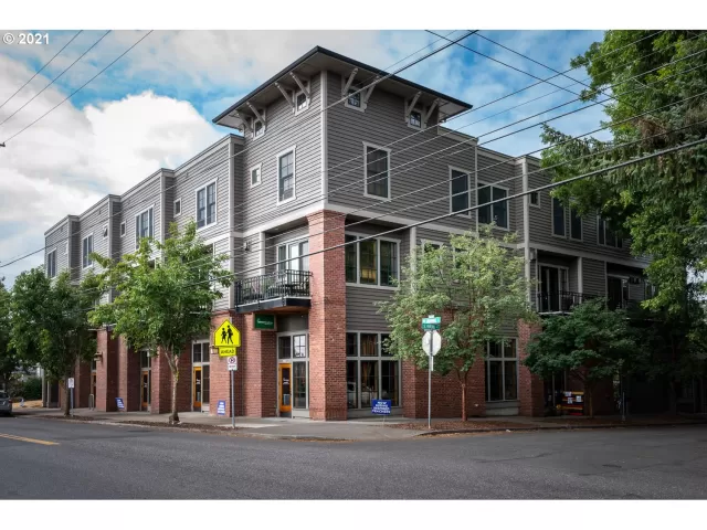 MLS: 21660008 Condo For Sale