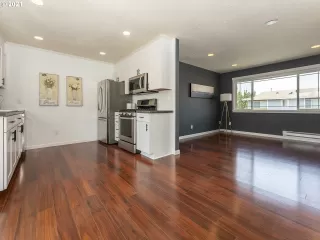 Photo #5: 21660180 Listing 