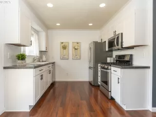 Photo #6: 21660180 Listing 