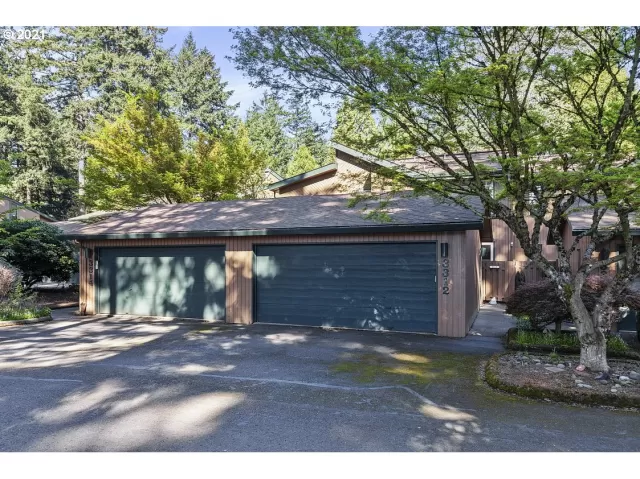 MLS: 21661144 Condo For Sale