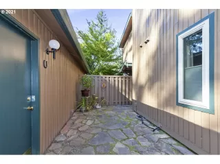 Photo #2: 21661144 Listing