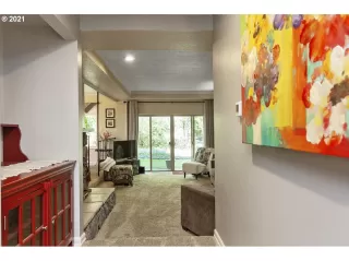 Photo #5: 21661144 Listing