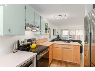 Photo #2: 21661158 Listing