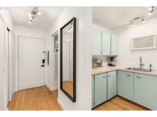 Photo #3: 21661158 Listing