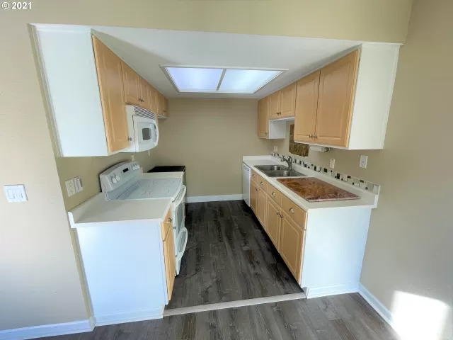 MLS: 21661277 Condo For Sale