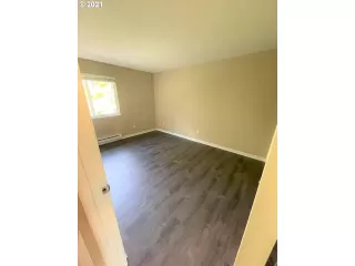 Photo #2: 21661277 Listing