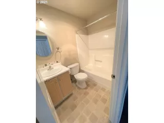 Photo #4: 21661277 Listing