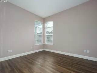 Photo #4: 21661399 Listing