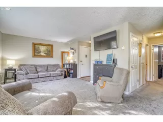 Photo #6: 21662824 Listing