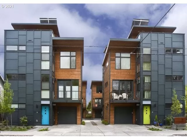 MLS: 21662943 Condo For Sale