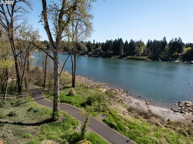 MLS: 21663576 Condo For Sale