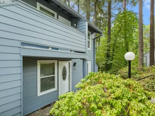 Photo #2: 21663832 Listing 