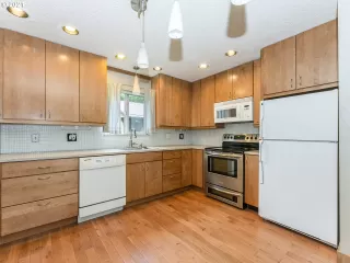 Photo #6: 21664010 Listing 