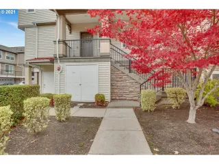 Photo #5: 21664184 Listing