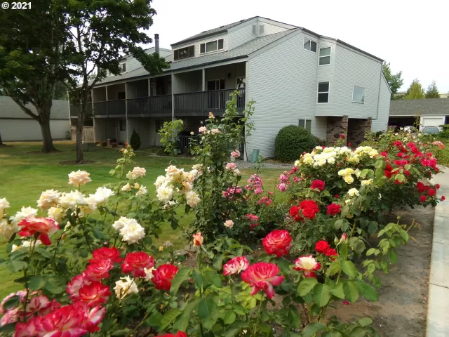 MLS: 21664698 Condo For Sale