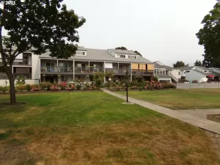 Photo #1: 21664698 Listing