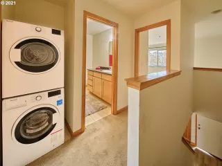 Photo #3: 21665510 Listing